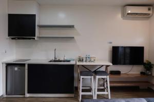 HT5B - OLD QUARTER BLUE ROOM OPEN BALCONY