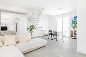 Luxury Villa - Exclusive Property With Private Box