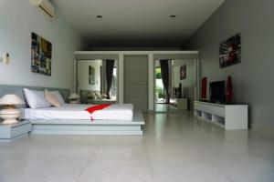 3-bedroom Pool and Garden Villa