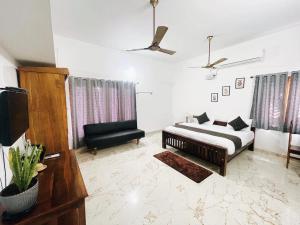 White Home Stay