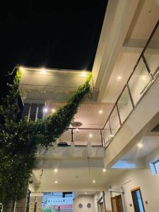 White Home Stay