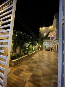 White Home Stay