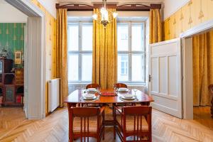 Luxury Art Nouveau apartment next to Parliament building