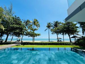 Premium BEACHFRONT VILLA 5 BEDROOMS 1000M2 SANCTUARY HO TRAM RESORT ll BBQ