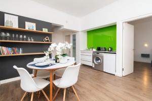 One Bedroom Apartment in Adderley Street