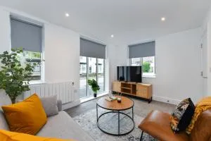 Stylish Flat Near Nature & Town Centre with Parking - 比斯顿