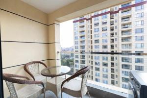 Modern Retreat with Pool and Gym near Yaya Center