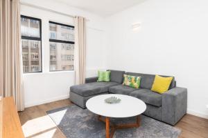 One Bedroom Apartment in Adderley Street