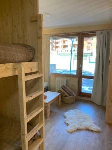 Le Nest Valmorel Skis au pied