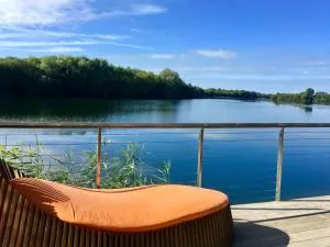 Luxury Lakeside House at Lakes by Yoo - Buscot