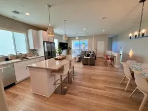 The Perch Downtown - نيدلز