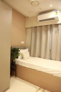 Downtown 2 and half BHK Appt Mahalaxmi, 1201