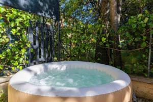 GOLDEN LUXE - Jacuzzi Modern Front Sea Private Parking