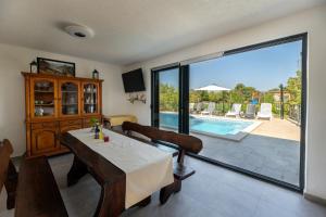 Two Stone Houses Iva