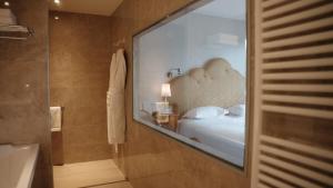 Hotels LA RESERVE ALBI Hotel Restaurant : Suite Junior