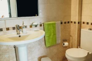 Host Wise - Terrace & Ocean View Flat