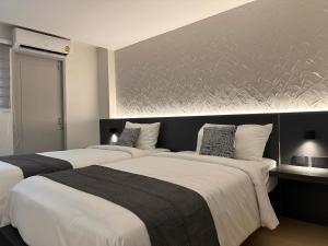 Standard Twin - 2 Single Beds, Non-Smoking