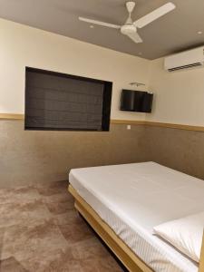 Avenue 10 Boutique Hotel