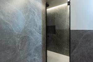 Edificio Reyes Católicos Alicante Centro by Renthas