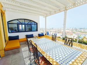 P6 duplex vue sûr mer avec trois piscines