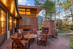 Royer Falls Retreat home