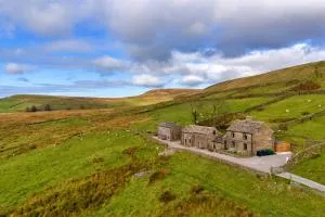 Finest Retreats - End Barn at Blackclough Farm - Flash