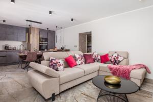 SROK luxury apartment with pool