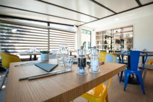 Hotels Premiere Classe Beaune : photos des chambres