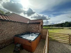 Granary cottage with HOT TUB - Huby