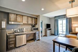 King Suite - Hearing Access/Non-Smoking room in Homewood Suites by Hilton Nashville Franklin