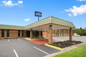 Baymont by Wyndham Salem Roanoke Area - Low Moor