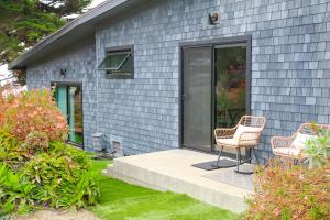 5768 Moonstone Bch Dr.