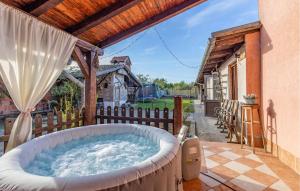 Beautiful Home In Dalj With Wifi