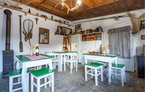 Beautiful Home In Dalj With Wifi