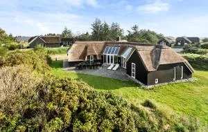 Lovely Home In Ringkøbing With Sauna - Klegod