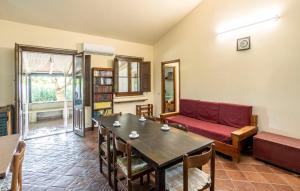 2 Bedroom Nice Home In Monterosso Almo
