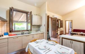 2 Bedroom Nice Home In Monterosso Almo