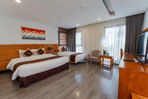 Suite Gia Đình Có Ban Công (Family Suite with Balcony)