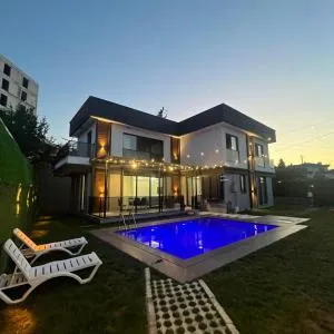 Havuzlu Villa-Kartepe - 伊兹密特