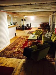 Nice Home In Tystberga With 3 Bedrooms And Jacuzzi