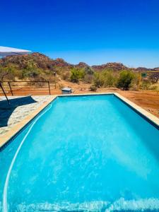 Makgobelo Lodge -The White House - Solar powered