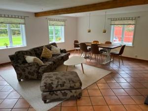 Nice Home In Vessigebro With 2 Bedrooms And Wifi