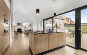 Beautiful Home In Skagen With Wifi