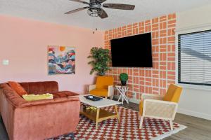 Penthouse Free Parking Pool Table Private Balcony