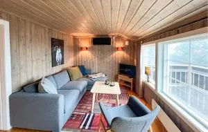 3 Bedroom Stunning Home In Sjusjøen - Nordseter