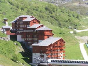 Appartement classique 4 pers. aux Menuires, balcon sud - FR-1-452-253