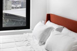 High-end 2BR 2BA unit in Seaport
