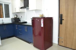 2 BHK home with Wonderful view, 15 min to airport