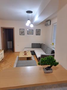 One Bedroom Apartment In Skopje - Center