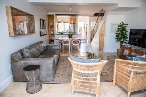 WATERFRONT - 26 Spinniker